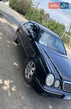 Седан Mercedes-Benz E-Class 2001 в 
