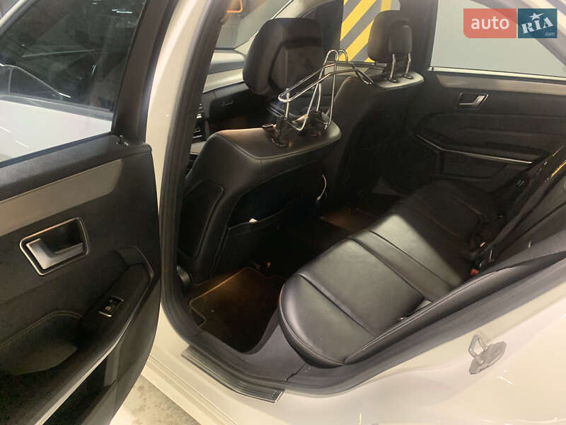 Седан Mercedes-Benz E-Class 2015 в Києві