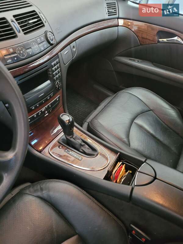 Седан Mercedes-Benz E-Class 2003 в Борщеве
