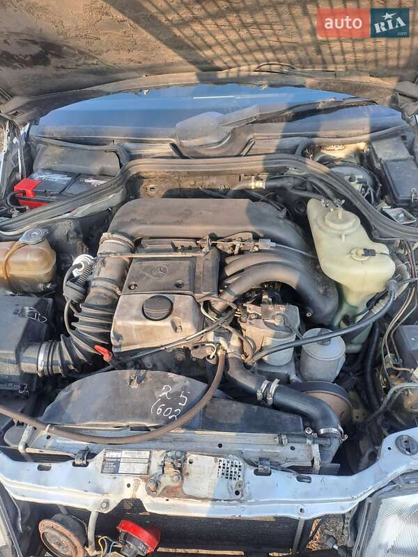 Седан Mercedes-Benz E-Class 1993 в Кіцмані