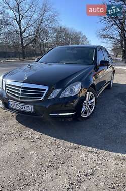 Седан Mercedes-Benz E-Class 2010 в Первомайске