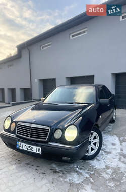 Седан Mercedes-Benz E-Class 1996 в Тернополі