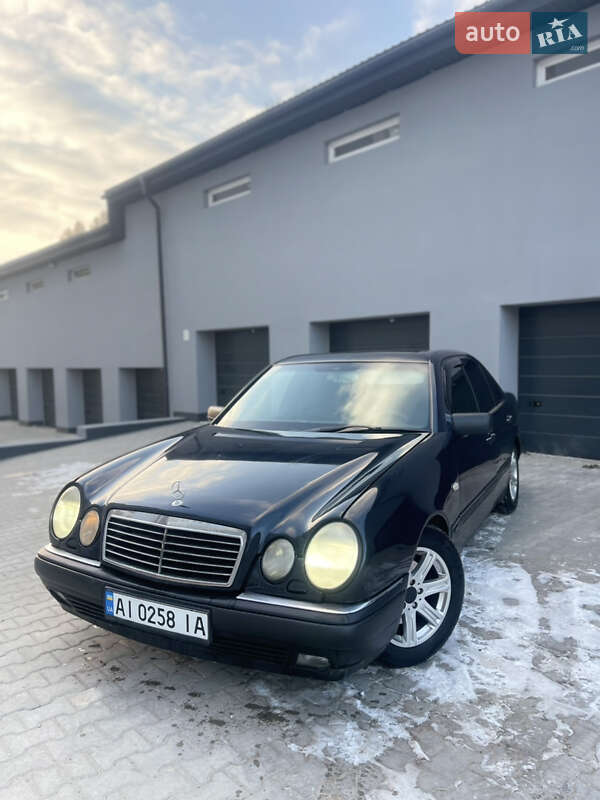 Mercedes-Benz E-Class 1996