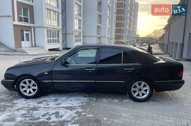 Седан Mercedes-Benz E-Class 1996 в 