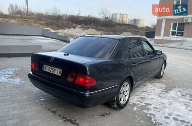 Седан Mercedes-Benz E-Class 1996 в 