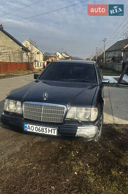 Седан Mercedes-Benz E-Class 1995 в Тячеві