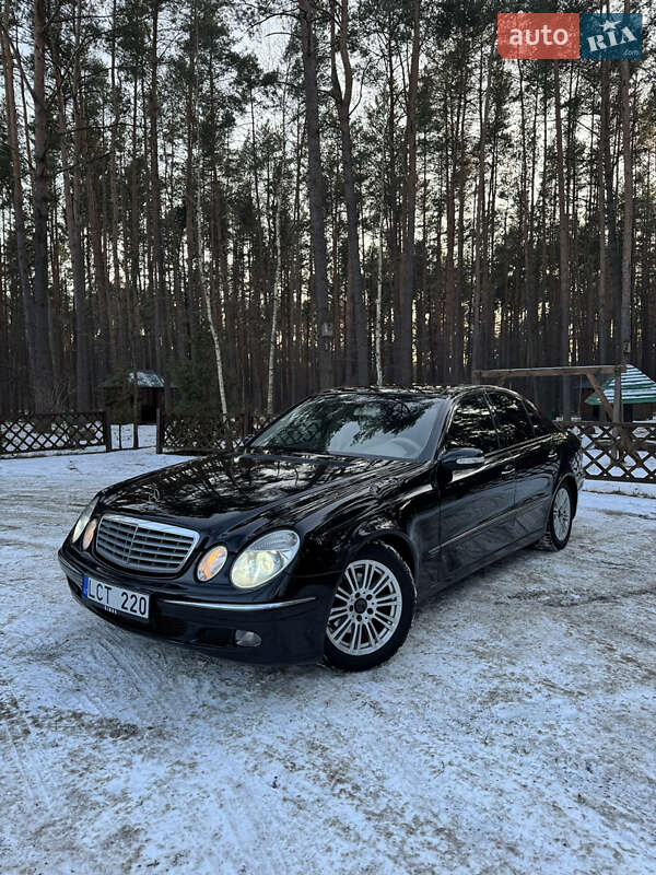 Седан Mercedes-Benz E-Class 2003 в Маневичах