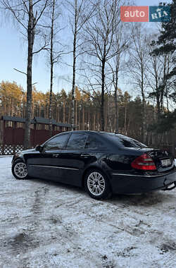 Седан Mercedes-Benz E-Class 2003 в Маневичах