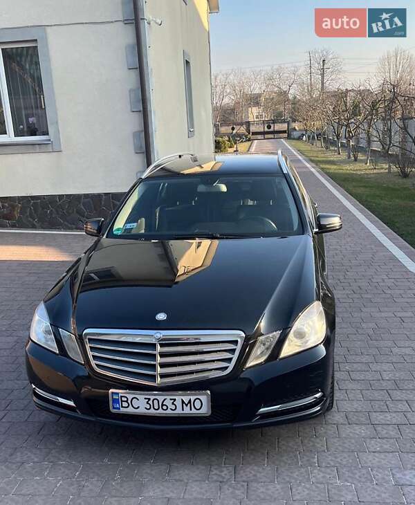 Универсал Mercedes-Benz E-Class 2012 в 