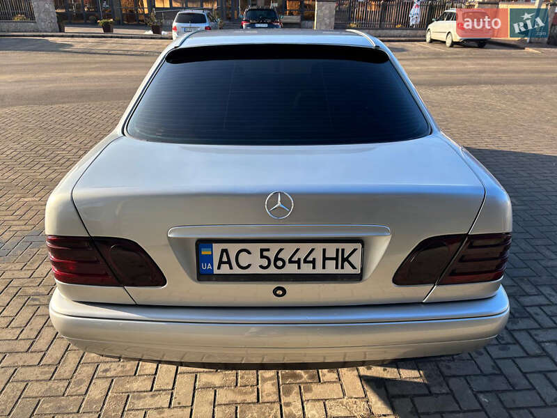 Седан Mercedes-Benz E-Class 1997 в Любешове
