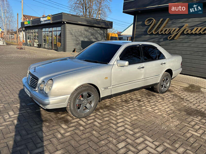 Седан Mercedes-Benz E-Class 1997 в Любешове