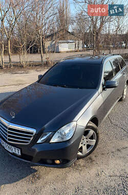 Универсал Mercedes-Benz E-Class 2011 в 