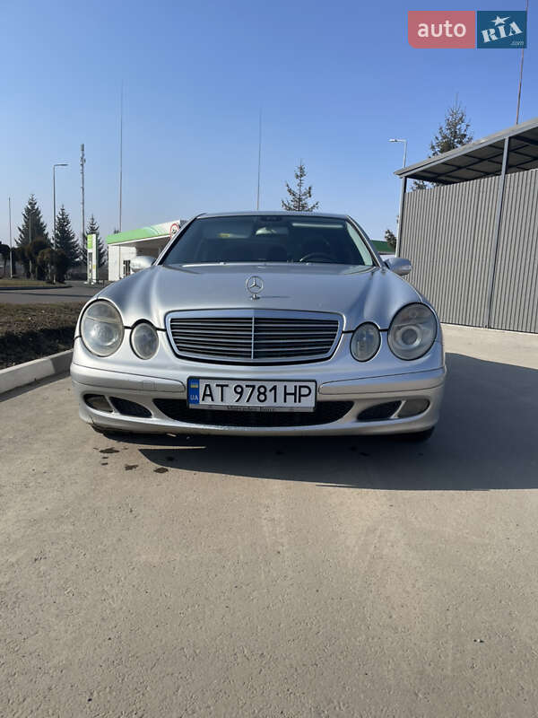 Седан Mercedes-Benz E-Class 2002 в Коломые