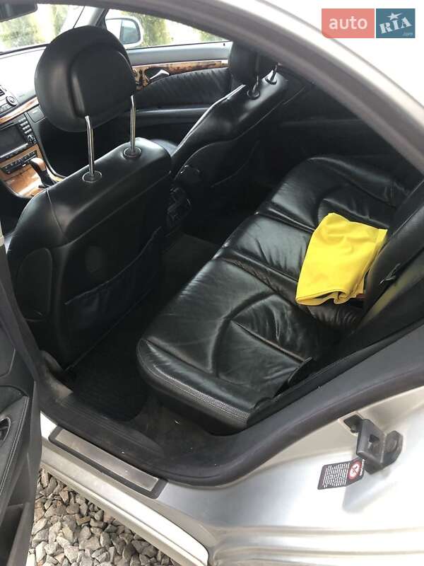 Седан Mercedes-Benz E-Class 2003 в Львові