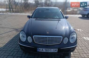 Седан Mercedes-Benz E-Class 2005 в Днепре