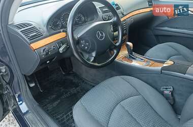 Седан Mercedes-Benz E-Class 2005 в Днепре