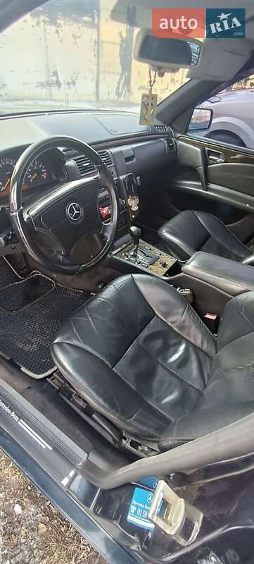 Седан Mercedes-Benz E-Class 1996 в Прилуках
