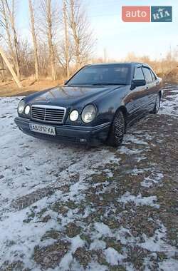 Седан Mercedes-Benz E-Class 1996 в Прилуках