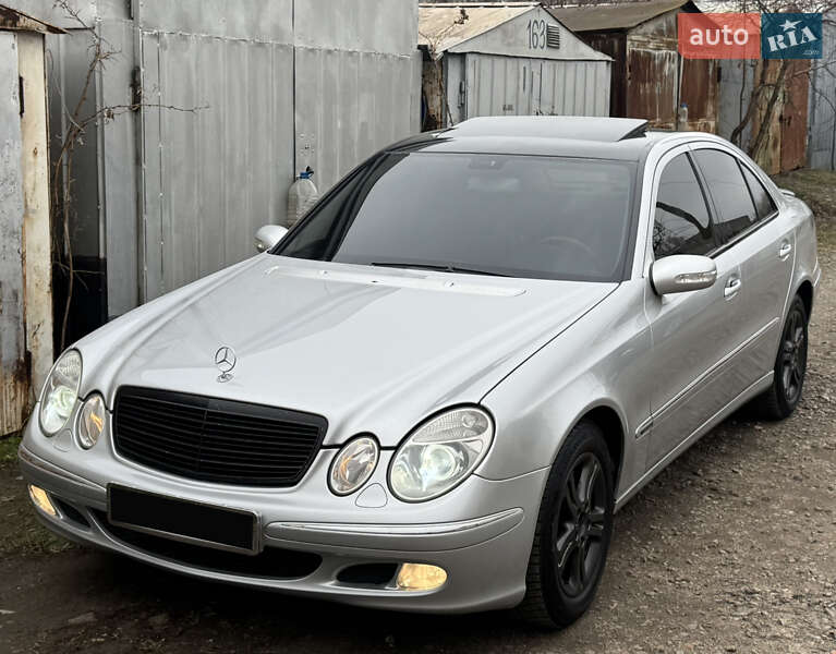 Седан Mercedes-Benz E-Class 2003 в Одессе