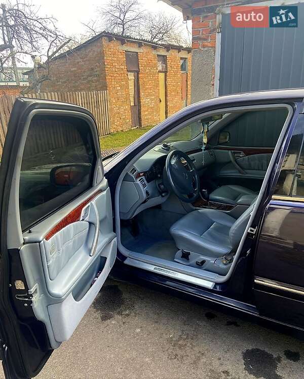 Седан Mercedes-Benz E-Class 2001 в Владимире