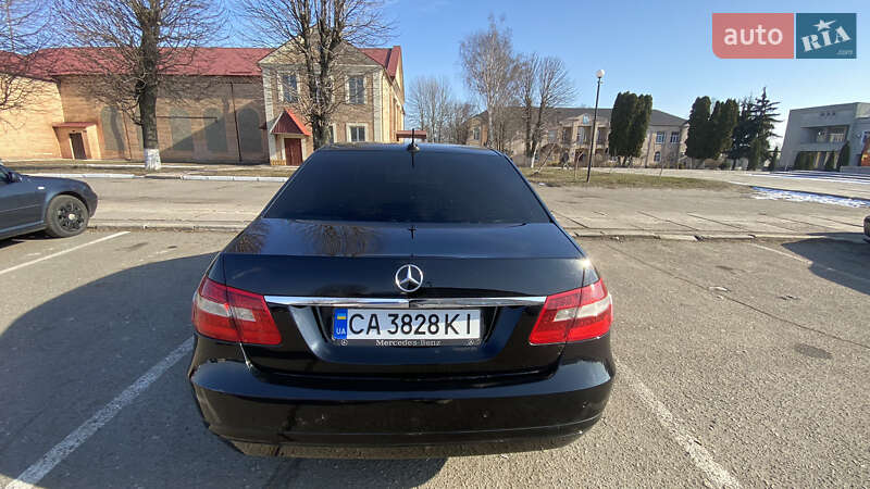 Седан Mercedes-Benz E-Class 2010 в Чернобае