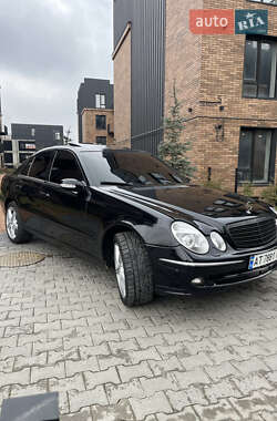 Седан Mercedes-Benz E-Class 2002 в 