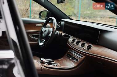 Седан Mercedes-Benz E-Class 2018 в 