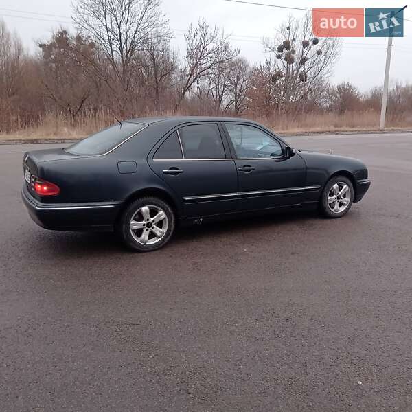 Седан Mercedes-Benz E-Class 2000 в Львове
