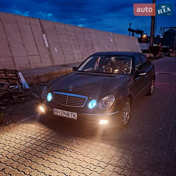 Седан Mercedes-Benz E-Class 2005 в Одесі
