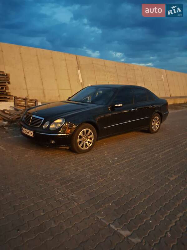 Седан Mercedes-Benz E-Class 2005 в Одесі