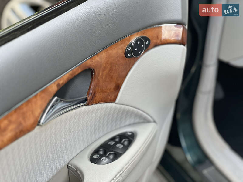 Седан Mercedes-Benz E-Class 2003 в Луцке