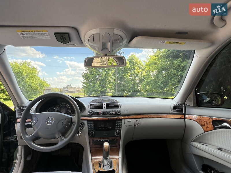 Седан Mercedes-Benz E-Class 2003 в Луцке