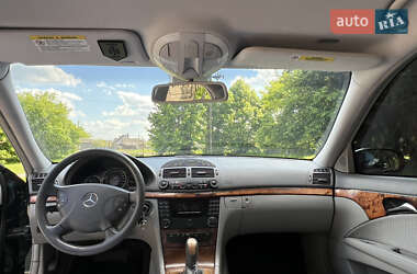 Седан Mercedes-Benz E-Class 2003 в 