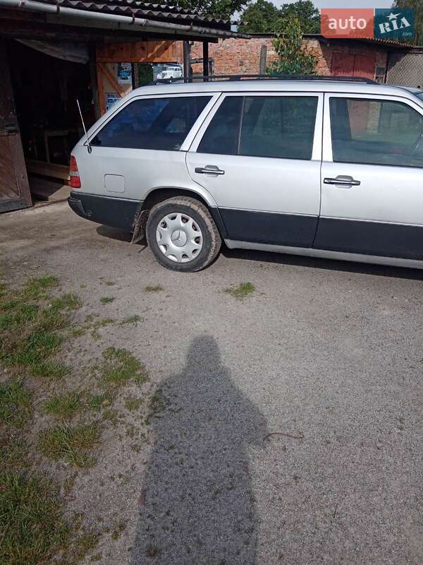 Универсал Mercedes-Benz E-Class 1996 в Понинке