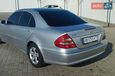 Седан Mercedes-Benz E-Class 2004 в Гайсине