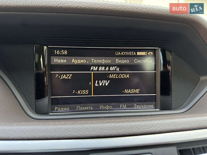 Седан Mercedes-Benz E-Class 2010 в Львове