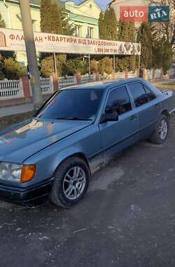 Седан Mercedes-Benz E-Class 1987 в 