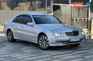 Седан Mercedes-Benz E-Class 2002 в Сваляві