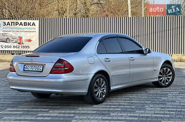 Седан Mercedes-Benz E-Class 2002 в Сваляве