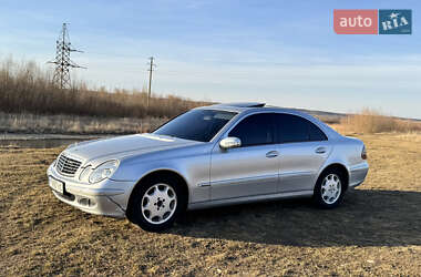 Седан Mercedes-Benz E-Class 2005 в Калуше