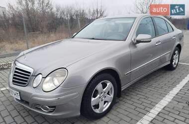 Седан Mercedes-Benz E-Class 2008 в Дубно