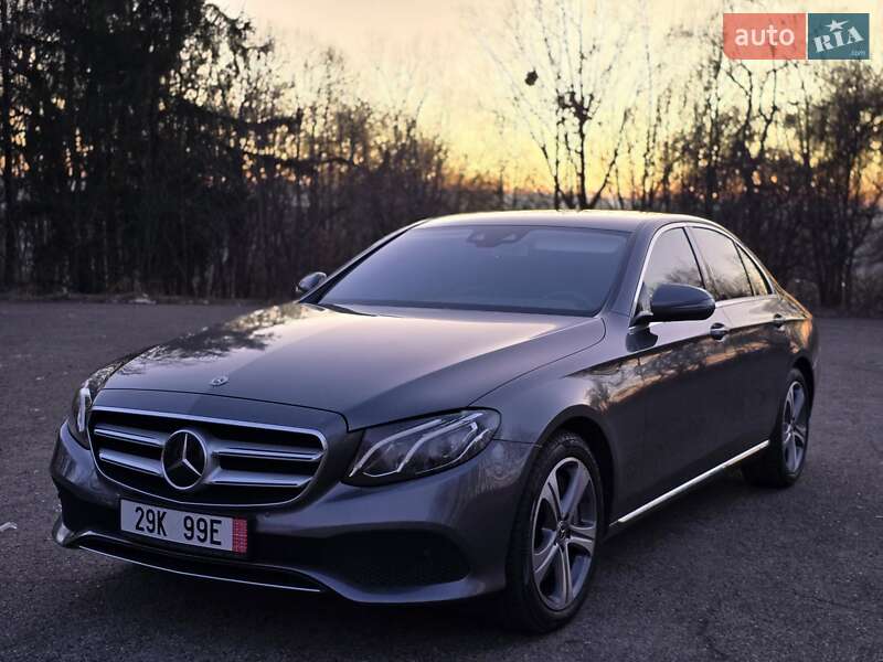 Седан Mercedes-Benz E-Class 2018 в 
