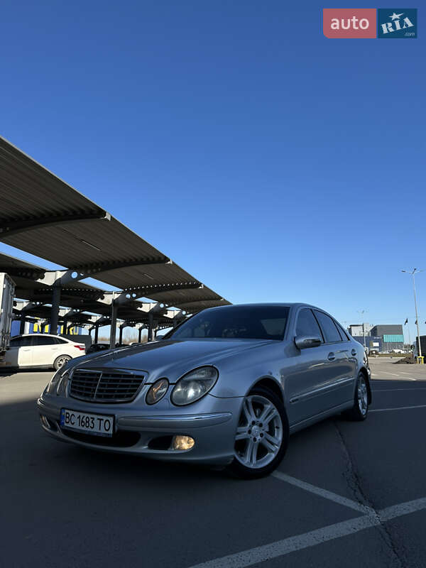 Седан Mercedes-Benz E-Class 2002 в Львові