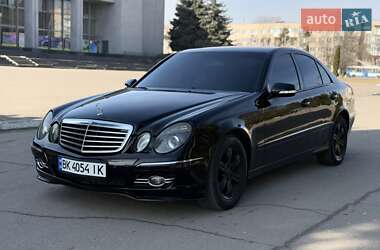 Седан Mercedes-Benz E-Class 2008 в Ровно