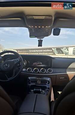 Седан Mercedes-Benz E-Class 2018 в 