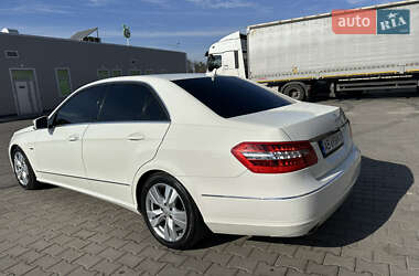 Седан Mercedes-Benz E-Class 2011 в Вінниці