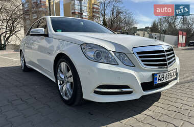 Седан Mercedes-Benz E-Class 2011 в Вінниці