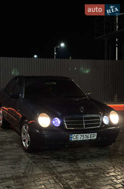 Седан Mercedes-Benz E-Class 1997 в Черновцах