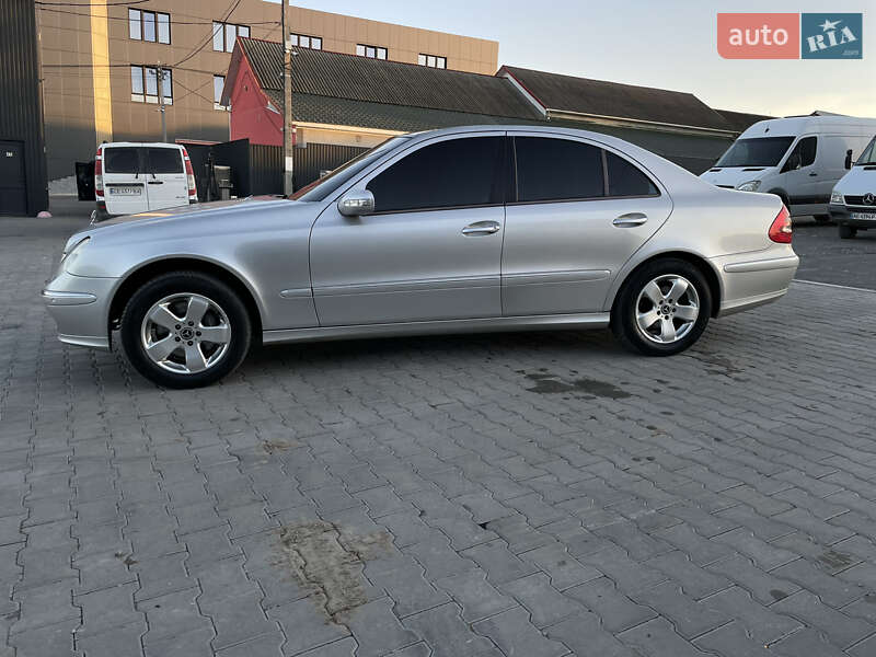 Седан Mercedes-Benz E-Class 2003 в Сокирянах