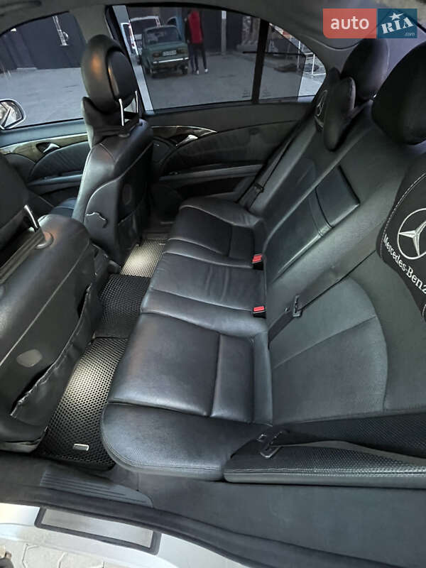 Седан Mercedes-Benz E-Class 2003 в Сокирянах